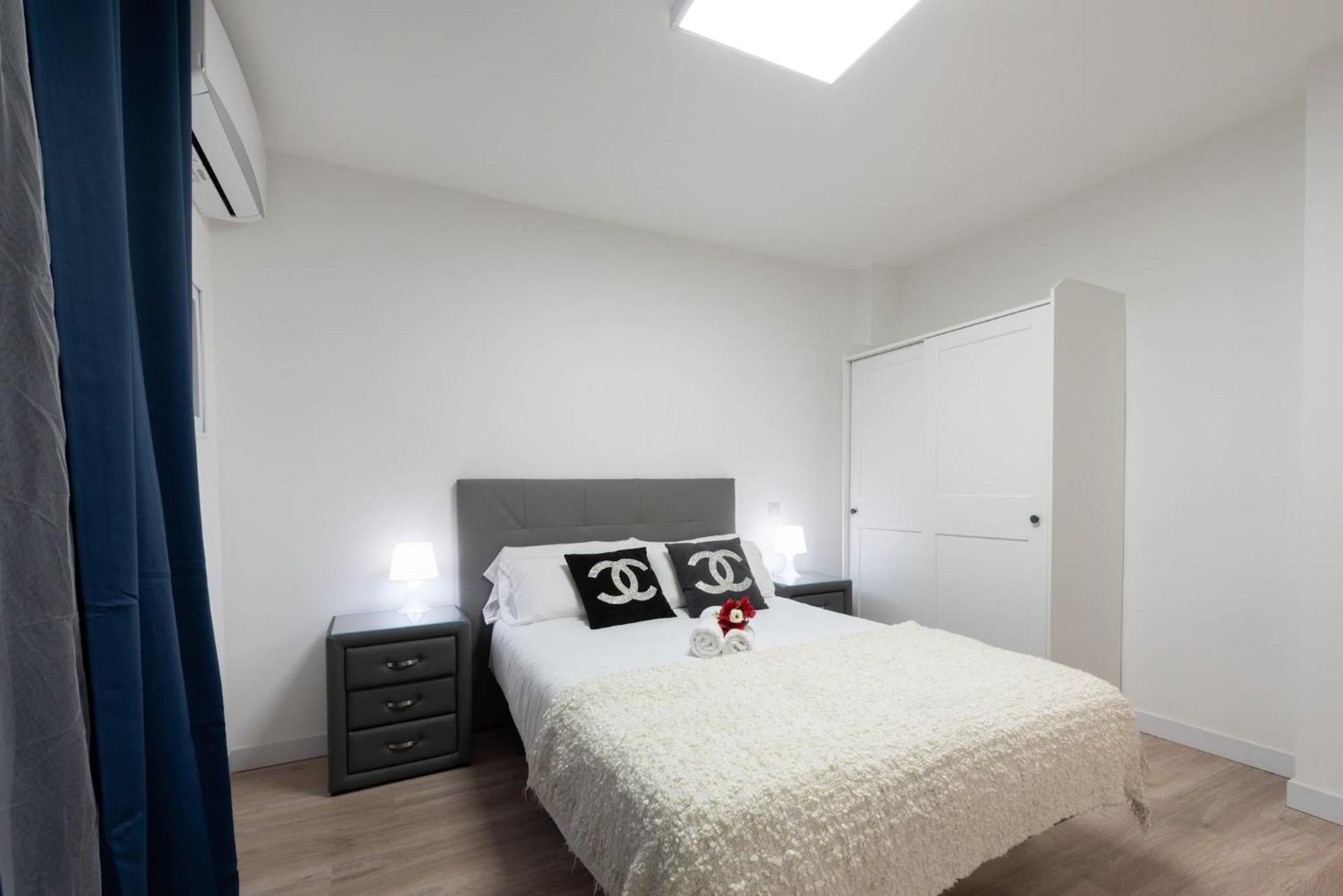 Apartamentos Day Madrid Santo Domingo Centro Gran Via Sol Malasana Buitenkant foto