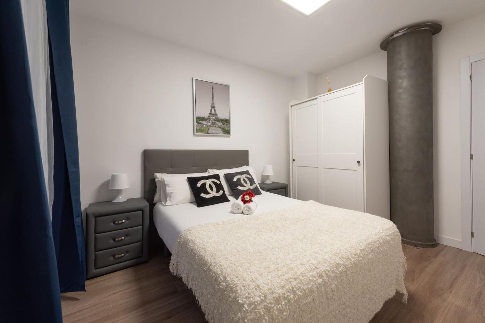 Apartamentos Day Madrid Santo Domingo Centro Gran Via Sol Malasana Buitenkant foto