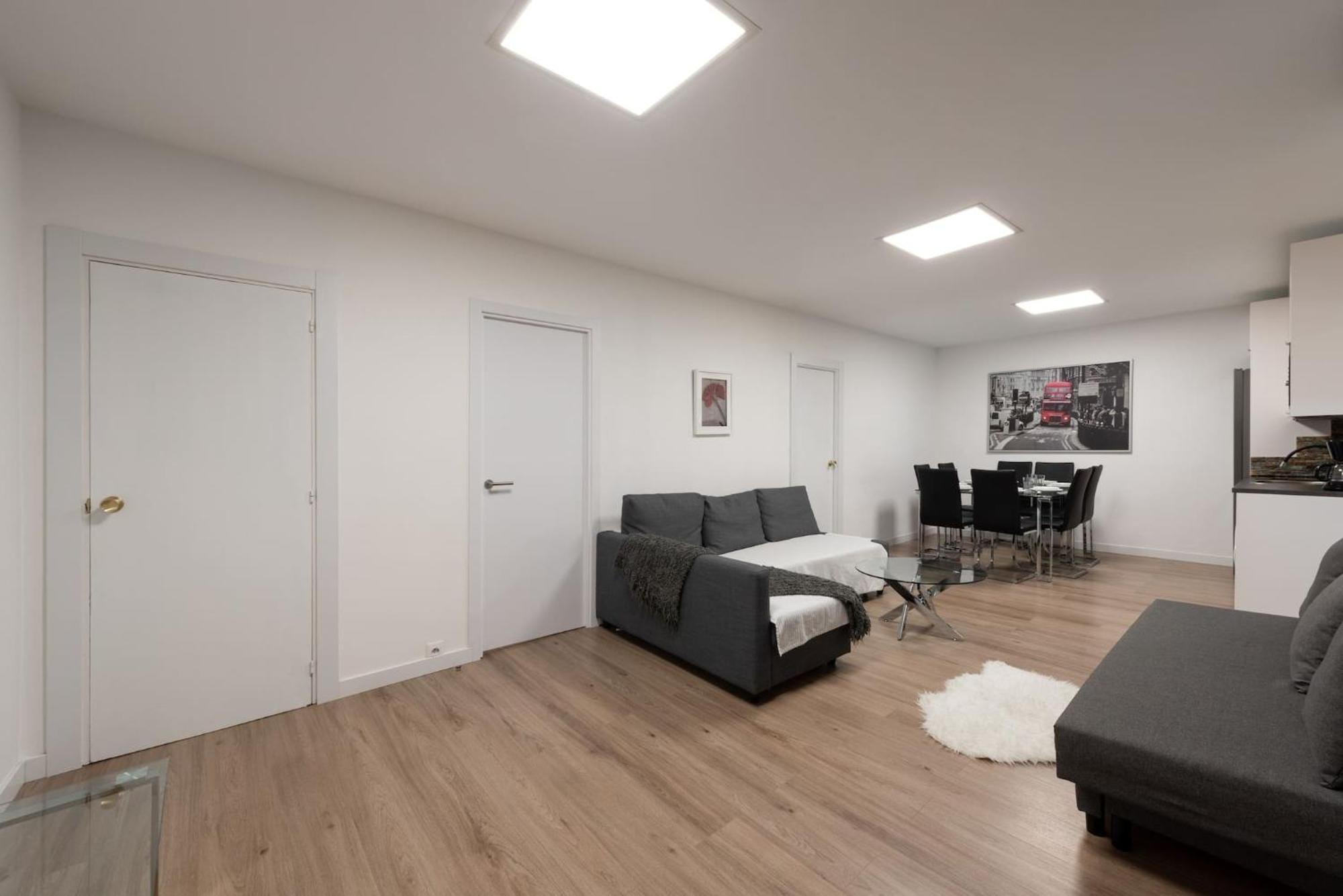 Apartamentos Day Madrid Santo Domingo Centro Gran Via Sol Malasana Buitenkant foto