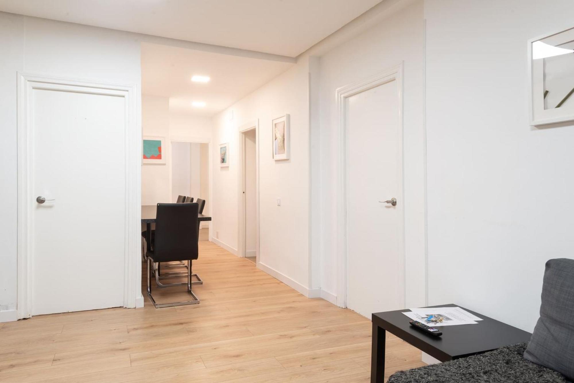 Apartamentos Day Madrid Santo Domingo Centro Gran Via Sol Malasana Buitenkant foto