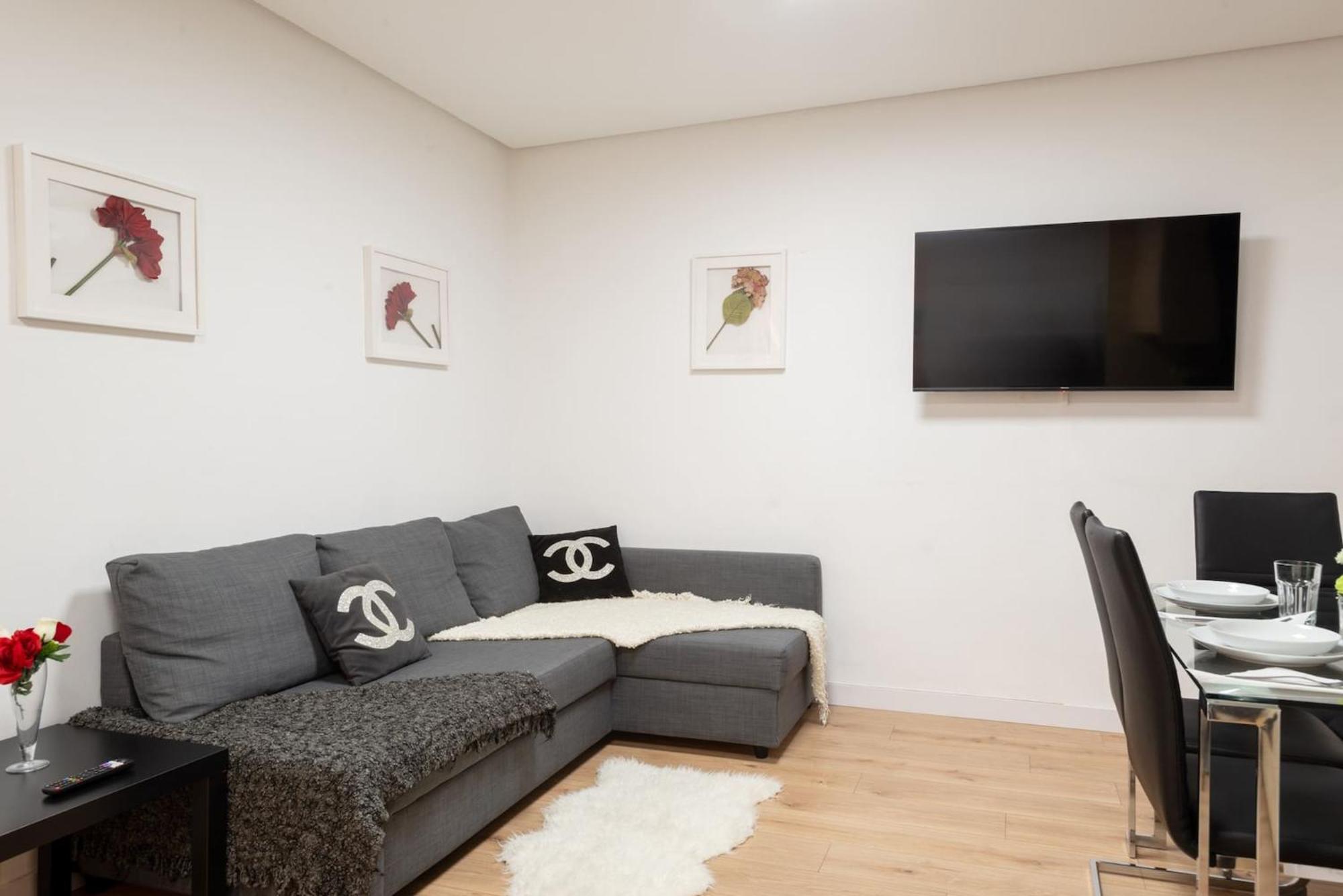 Apartamentos Day Madrid Santo Domingo Centro Gran Via Sol Malasana Buitenkant foto