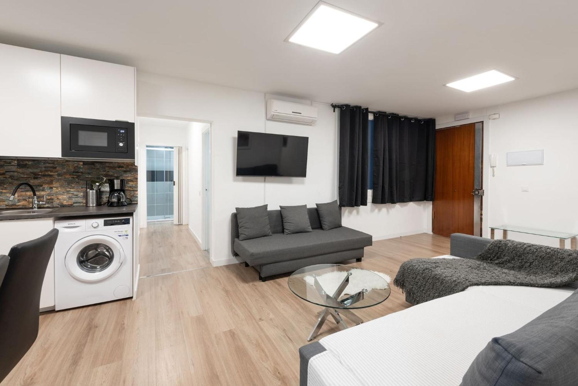 Apartamentos Day Madrid Santo Domingo Centro Gran Via Sol Malasana Buitenkant foto