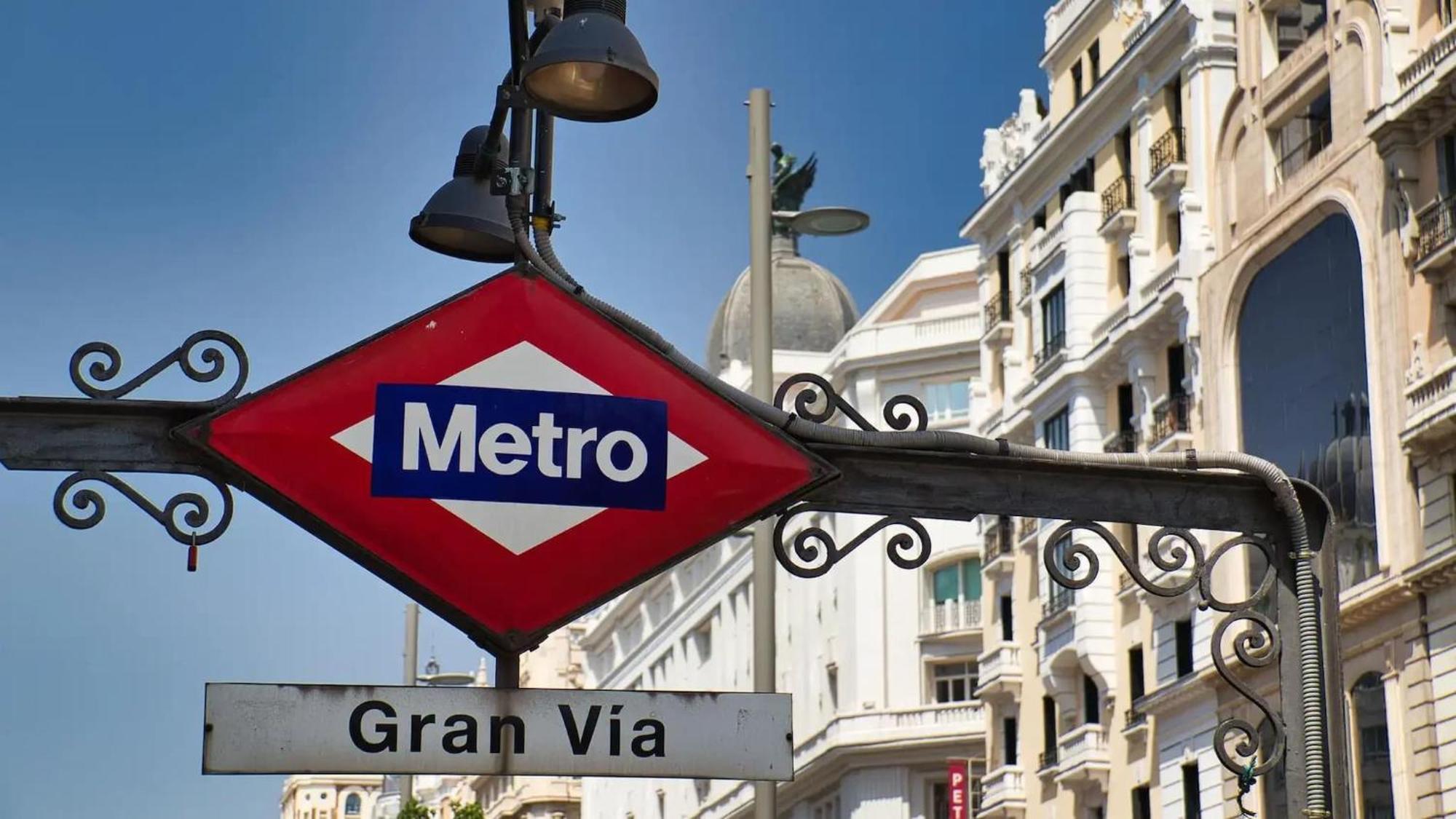 Apartamentos Day Madrid Santo Domingo Centro Gran Via Sol Malasana Buitenkant foto
