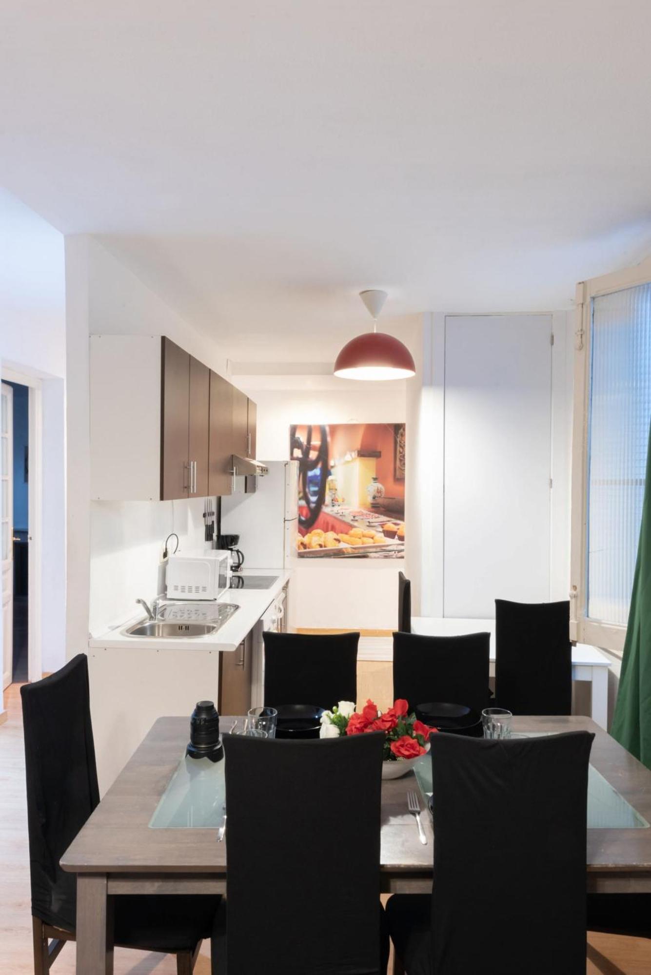 Apartamentos Day Madrid Santo Domingo Centro Gran Via Sol Malasana Buitenkant foto